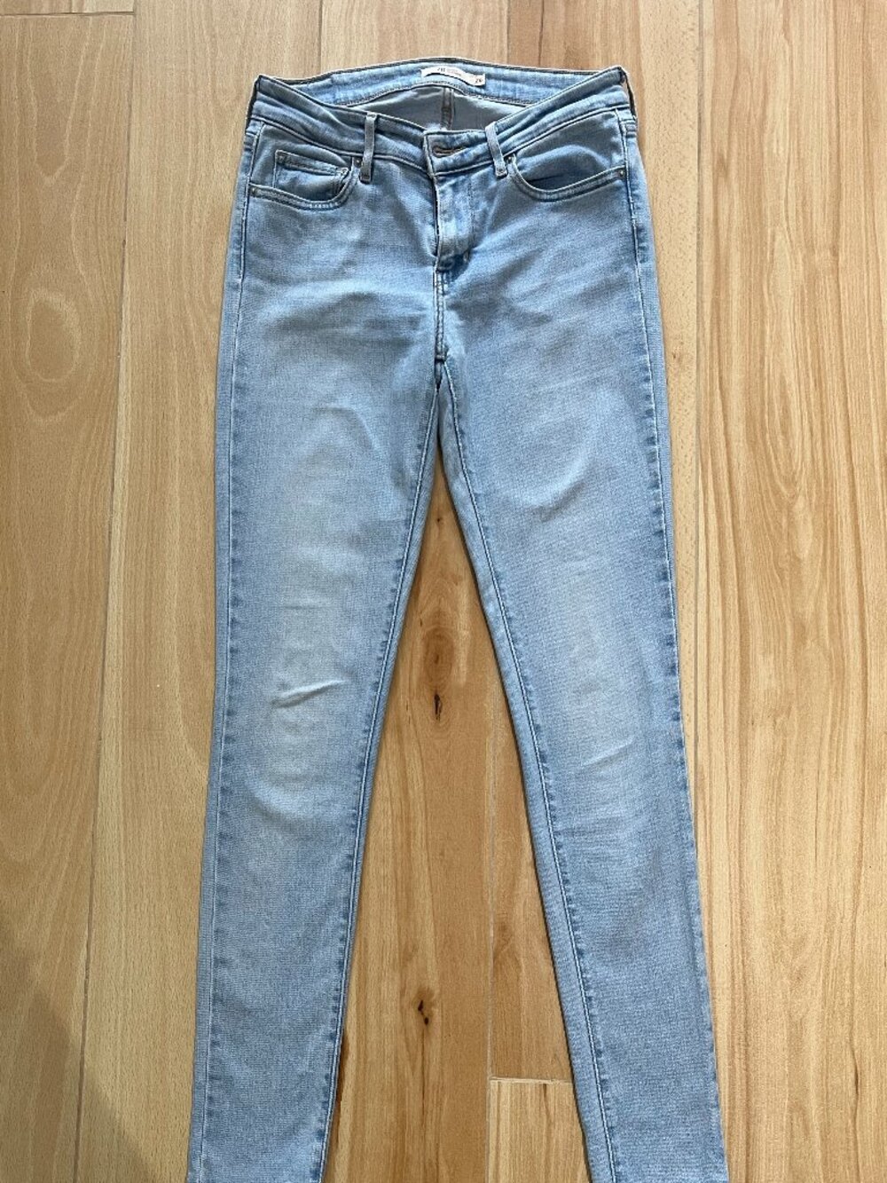 Jeans Levi's 711 Taille 26 Femme